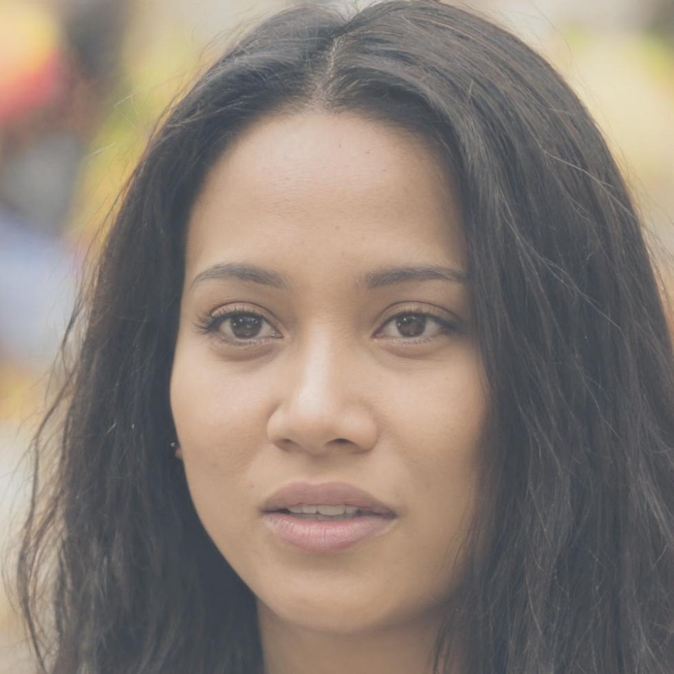 Portrait professionnel de Mireia Thorne, analyste sénior et formatrice en évaluation d'entreprise